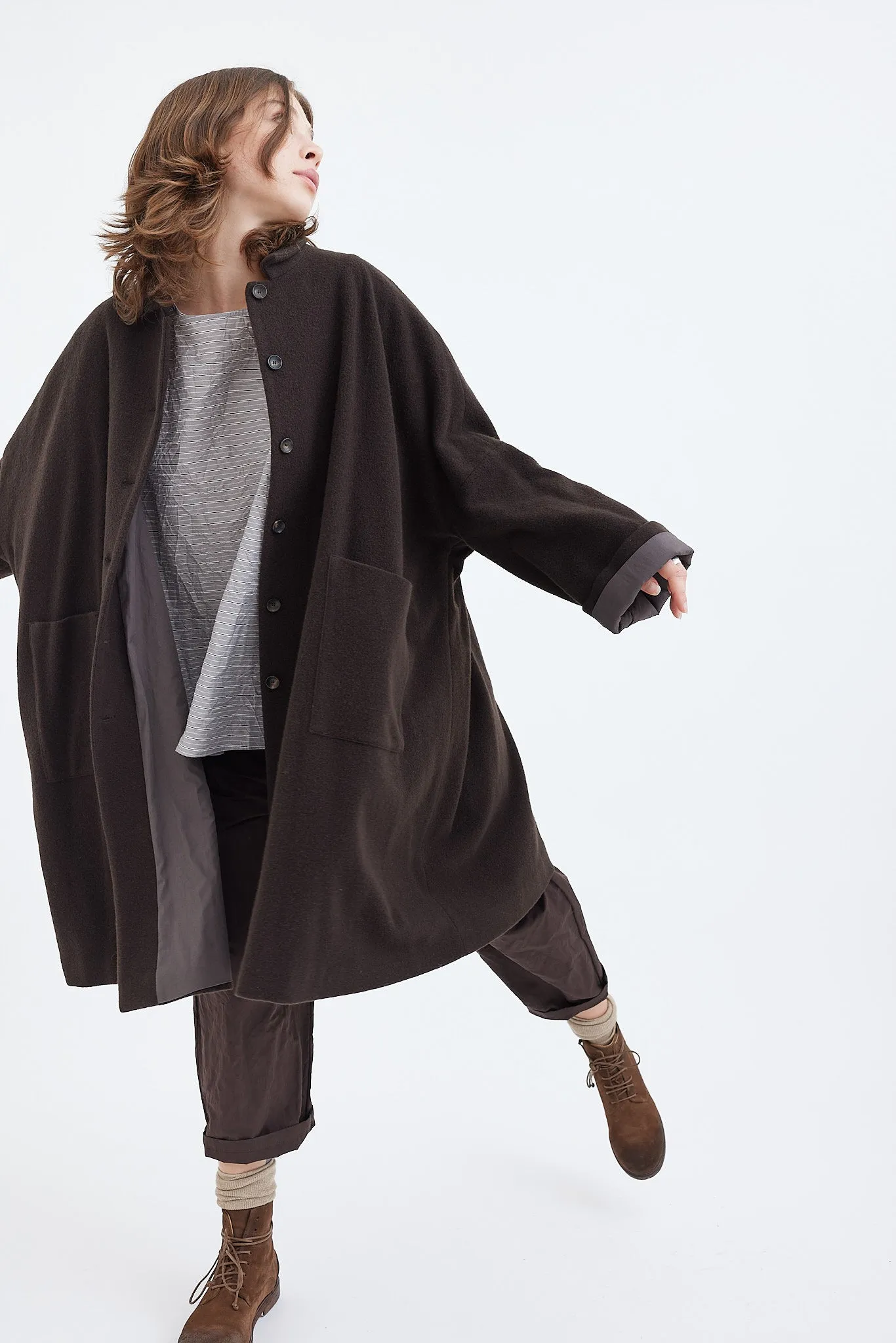 Apuntob Virgin Wool and Cashmere Blend Elegant Coat - Model P1738/TS722