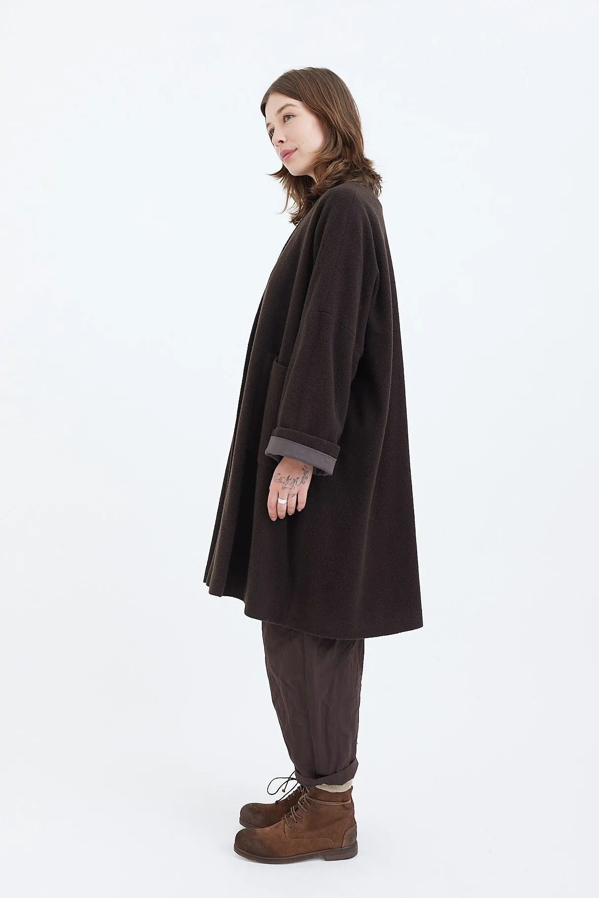 Apuntob Virgin Wool and Cashmere Blend Elegant Coat - Model P1738/TS722